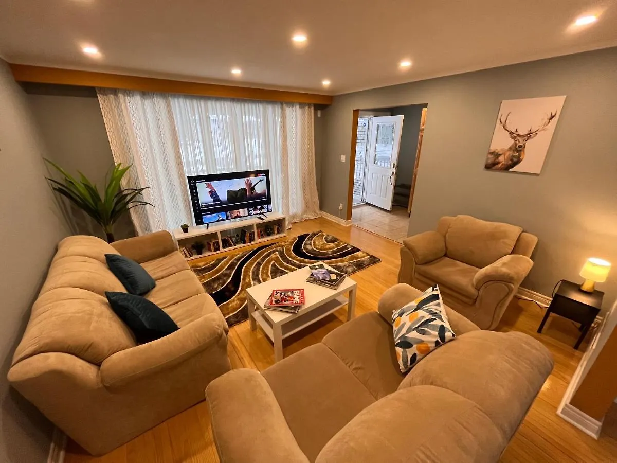 Large Private Room Close To Finch 多伦多